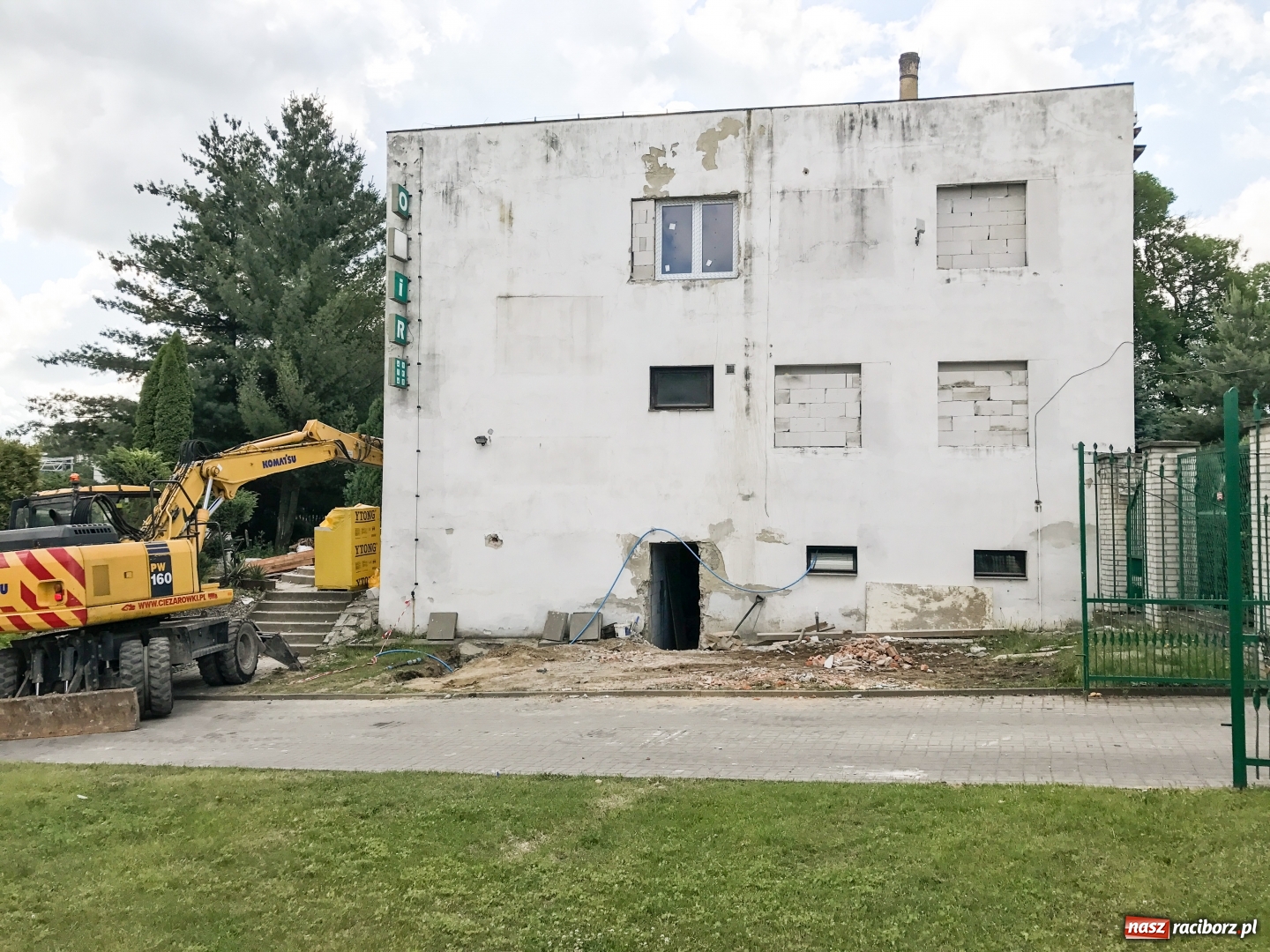 Zdjęcie w galerii na portalu naszraciborz.pl: Dom sportowca na Ostrogu ma dzierżawcę. Ruszyły prace remontowe  wiadomości z regionu