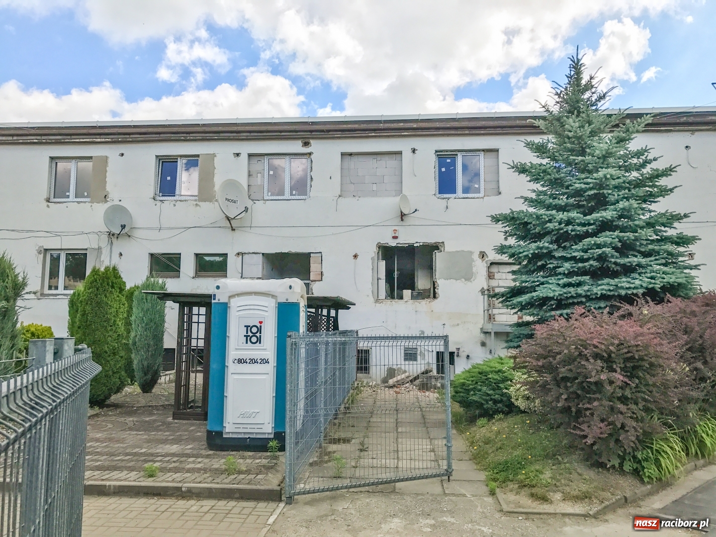 Zdjęcie w galerii na portalu naszraciborz.pl: Dom sportowca na Ostrogu ma dzierżawcę. Ruszyły prace remontowe  wiadomości z regionu