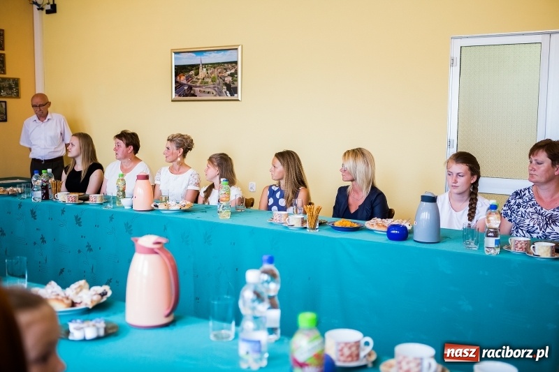 Zdjęcie w galerii na portalu naszraciborz.pl: Najlepsi uczniowie z gminy Krzanowice nagrodzeni wiadomości z regionu