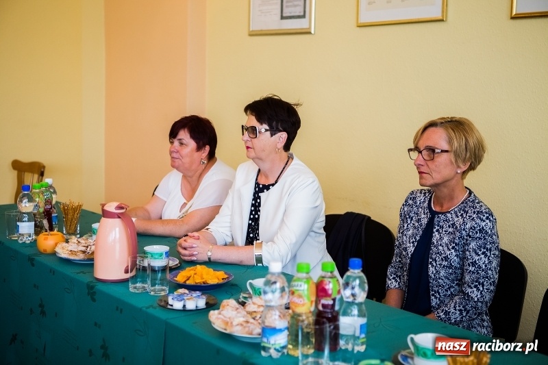 Zdjęcie w galerii na portalu naszraciborz.pl: Najlepsi uczniowie z gminy Krzanowice nagrodzeni wiadomości z regionu