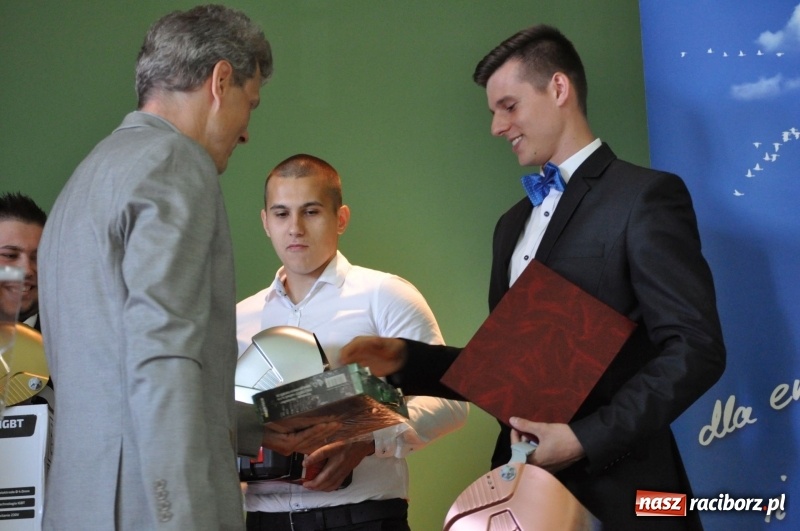 Zdjęcie w galerii na portalu naszraciborz.pl: OSZ Rafako świętował zakończenie roku szkolnego  wiadomości z regionu