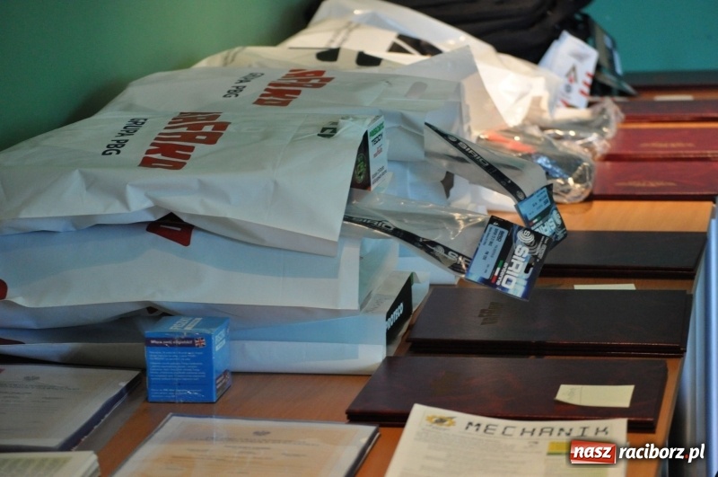 Zdjęcie w galerii na portalu naszraciborz.pl: OSZ Rafako świętował zakończenie roku szkolnego  wiadomości z regionu