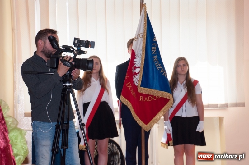 Zdjęcie w galerii na portalu naszraciborz.pl: Miejskie zakończenie roku szkolnego – po raz ostatni w gimnazjum... wiadomości z regionu