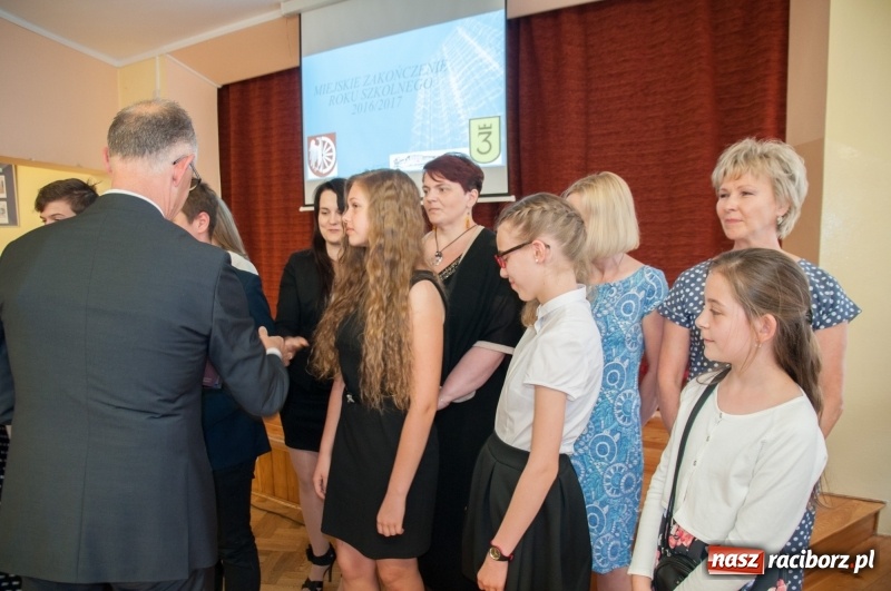 Zdjęcie w galerii na portalu naszraciborz.pl: Miejskie zakończenie roku szkolnego – po raz ostatni w gimnazjum... wiadomości z regionu