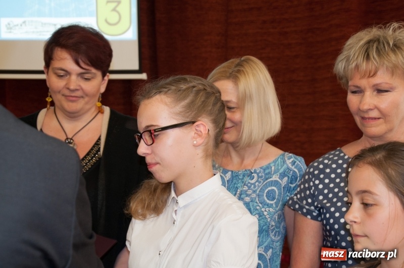 Zdjęcie w galerii na portalu naszraciborz.pl: Miejskie zakończenie roku szkolnego – po raz ostatni w gimnazjum... wiadomości z regionu