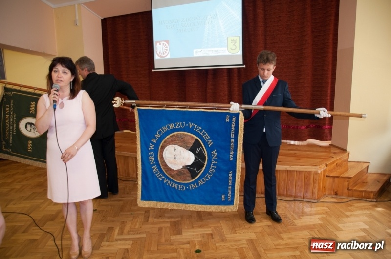 Zdjęcie w galerii na portalu naszraciborz.pl: Miejskie zakończenie roku szkolnego – po raz ostatni w gimnazjum... wiadomości z regionu
