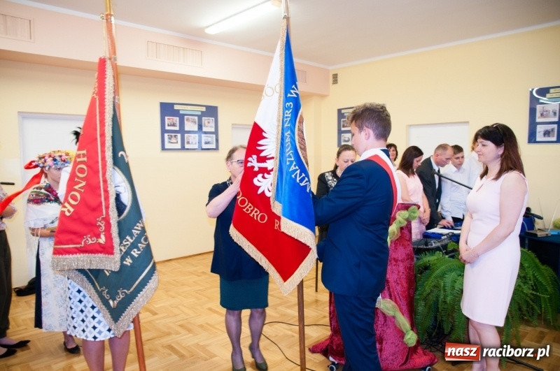 Zdjęcie w galerii na portalu naszraciborz.pl: Miejskie zakończenie roku szkolnego – po raz ostatni w gimnazjum... wiadomości z regionu