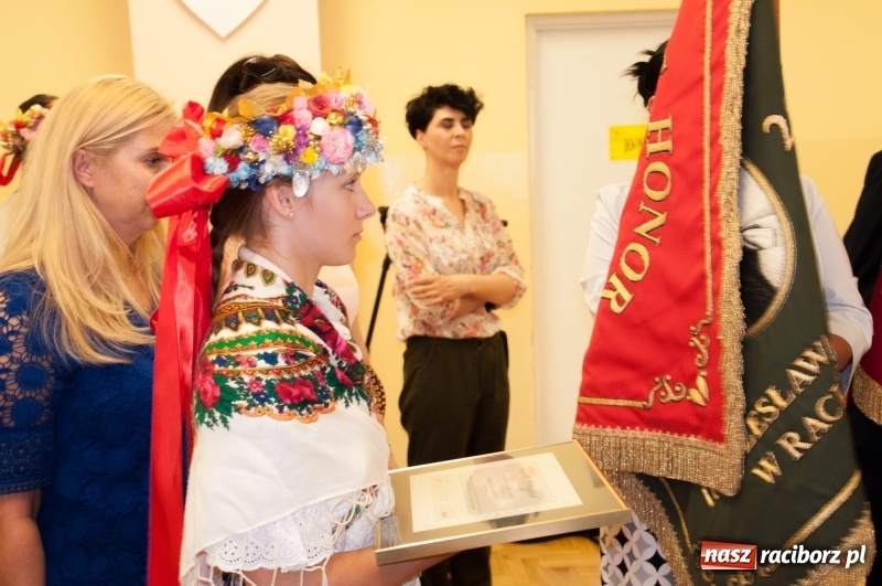 Zdjęcie w galerii na portalu naszraciborz.pl: Miejskie zakończenie roku szkolnego – po raz ostatni w gimnazjum... wiadomości z regionu