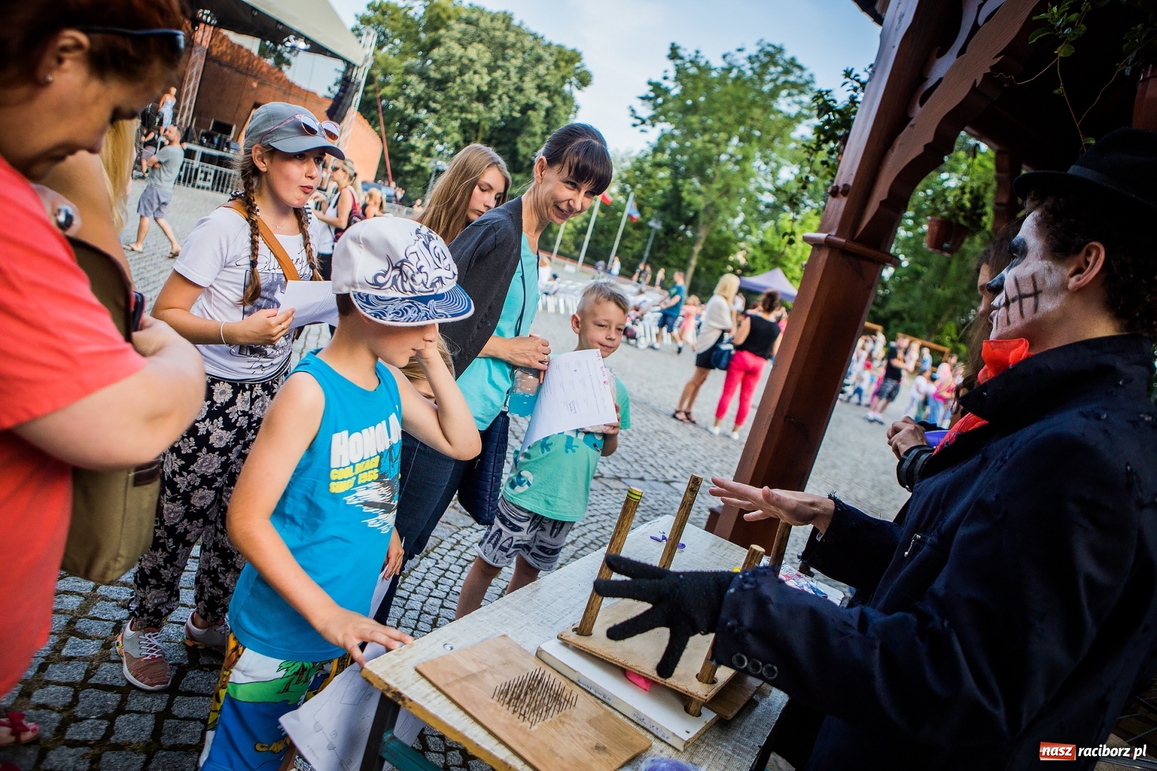Zdjęcie w galerii na portalu naszraciborz.pl: Zamkowa Noc z Duchami na powitanie wakacji  wiadomości z regionu