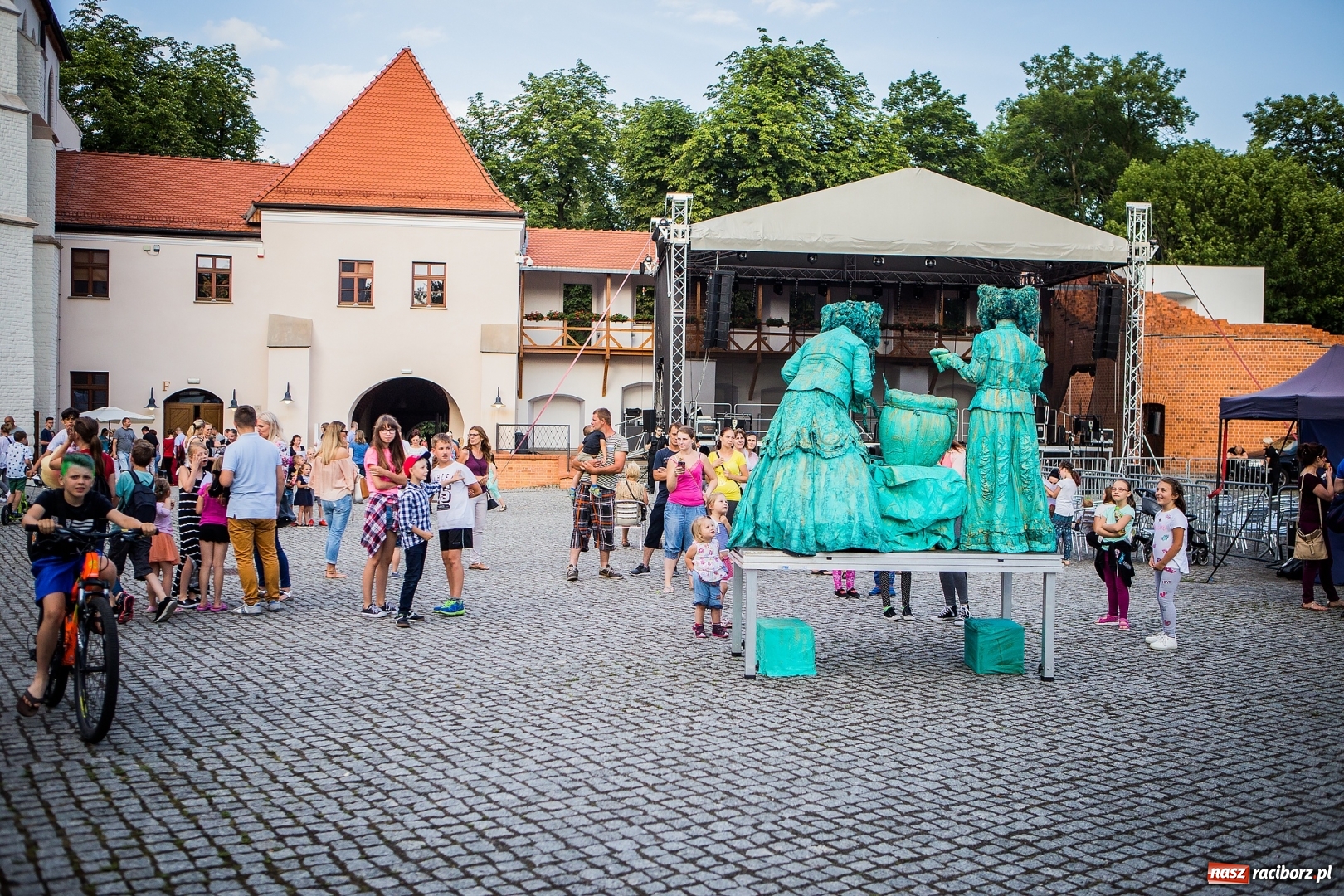Zdjęcie w galerii na portalu naszraciborz.pl: Zamkowa Noc z Duchami na powitanie wakacji  wiadomości z regionu