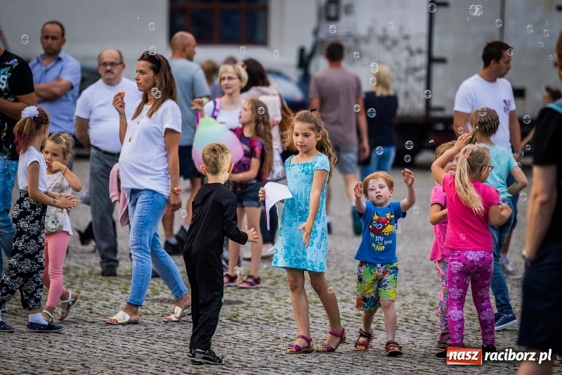 Zdjęcie w galerii na portalu naszraciborz.pl: Zamkowa Noc z Duchami na powitanie wakacji  wiadomości z regionu