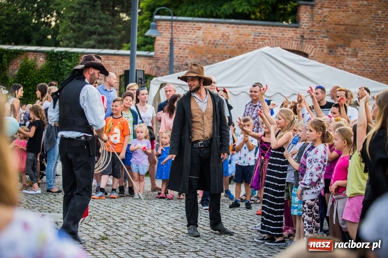 Zdjęcie w galerii na portalu naszraciborz.pl: Zamkowa Noc z Duchami na powitanie wakacji  wiadomości z regionu