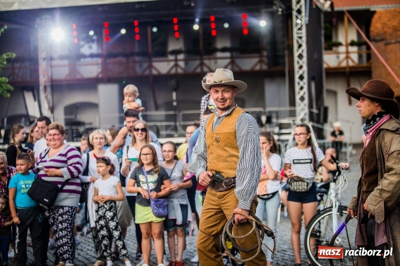 Zdjęcie w galerii na portalu naszraciborz.pl: Zamkowa Noc z Duchami na powitanie wakacji  wiadomości z regionu