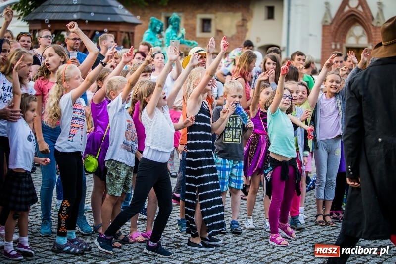 Zdjęcie w galerii na portalu naszraciborz.pl: Zamkowa Noc z Duchami na powitanie wakacji  wiadomości z regionu