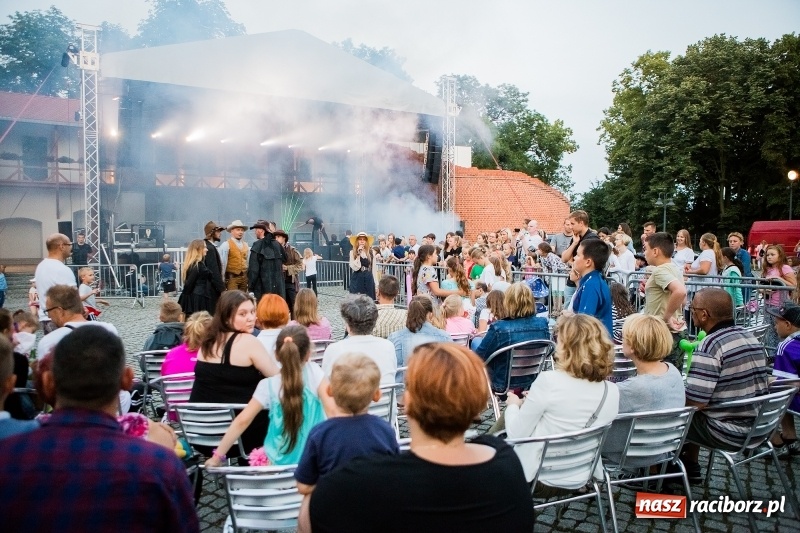 Zdjęcie w galerii na portalu naszraciborz.pl: Zamkowa Noc z Duchami na powitanie wakacji  wiadomości z regionu