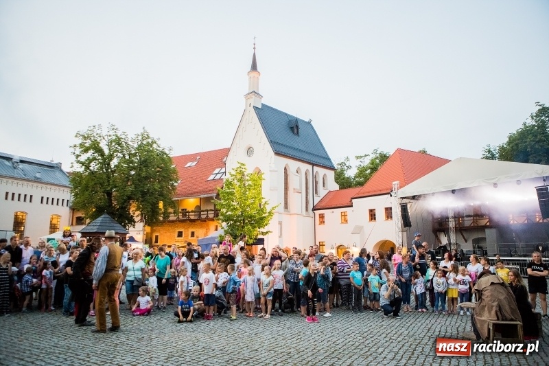 Zdjęcie w galerii na portalu naszraciborz.pl: Zamkowa Noc z Duchami na powitanie wakacji  wiadomości z regionu