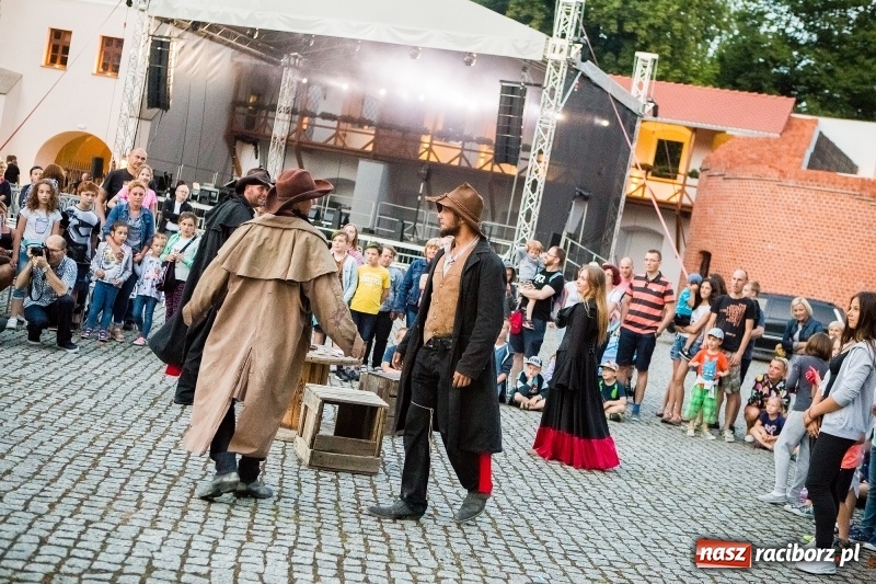 Zdjęcie w galerii na portalu naszraciborz.pl: Zamkowa Noc z Duchami na powitanie wakacji  wiadomości z regionu
