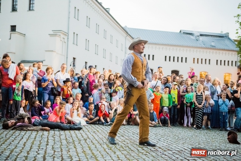 Zdjęcie w galerii na portalu naszraciborz.pl: Zamkowa Noc z Duchami na powitanie wakacji  wiadomości z regionu