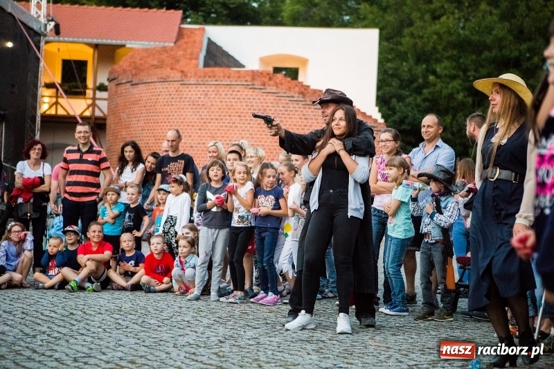 Zdjęcie w galerii na portalu naszraciborz.pl: Zamkowa Noc z Duchami na powitanie wakacji  wiadomości z regionu