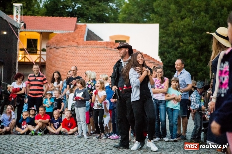Zdjęcie w galerii na portalu naszraciborz.pl: Zamkowa Noc z Duchami na powitanie wakacji  wiadomości z regionu