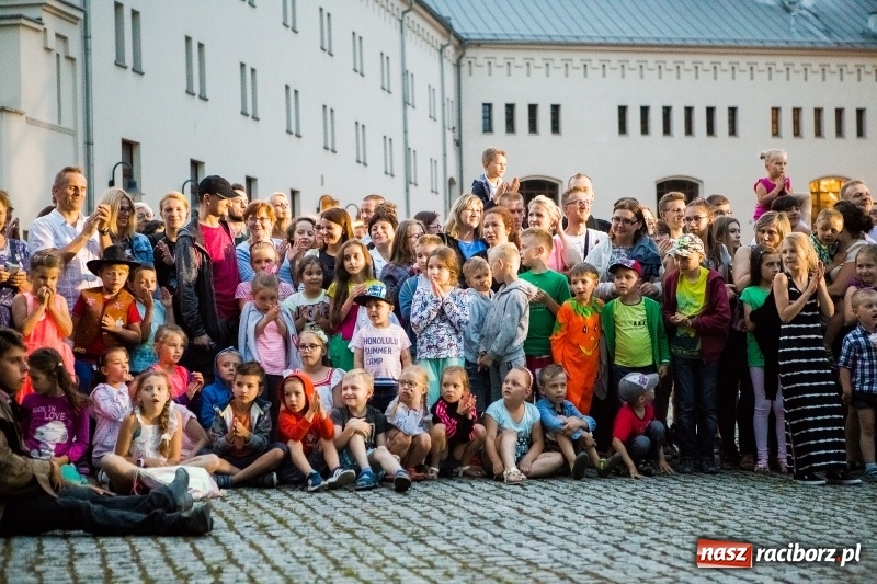 Zdjęcie w galerii na portalu naszraciborz.pl: Zamkowa Noc z Duchami na powitanie wakacji  wiadomości z regionu