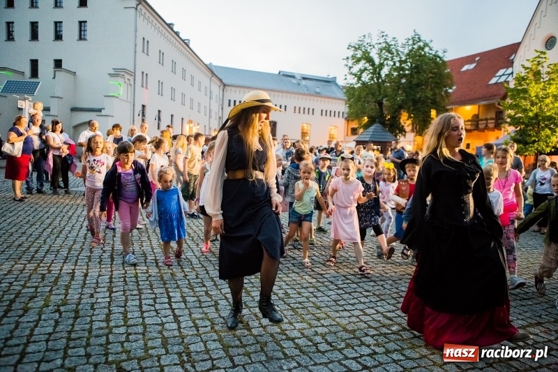 Zdjęcie w galerii na portalu naszraciborz.pl: Zamkowa Noc z Duchami na powitanie wakacji  wiadomości z regionu
