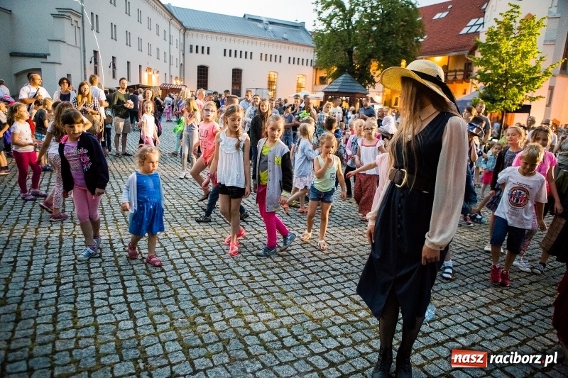 Zdjęcie w galerii na portalu naszraciborz.pl: Zamkowa Noc z Duchami na powitanie wakacji  wiadomości z regionu