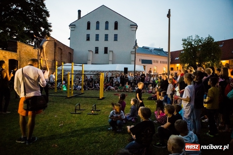 Zdjęcie w galerii na portalu naszraciborz.pl: Zamkowa Noc z Duchami na powitanie wakacji  wiadomości z regionu