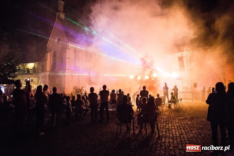 Zdjęcie w galerii na portalu naszraciborz.pl: Zamkowa Noc z Duchami na powitanie wakacji  wiadomości z regionu