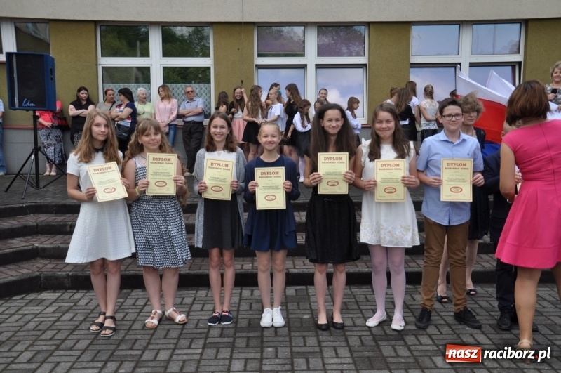Zdjęcie w galerii na portalu naszraciborz.pl: Zakończenie roku szkolnego w SP18 – były świadectwa, nie było absolwentów wiadomości z regionu