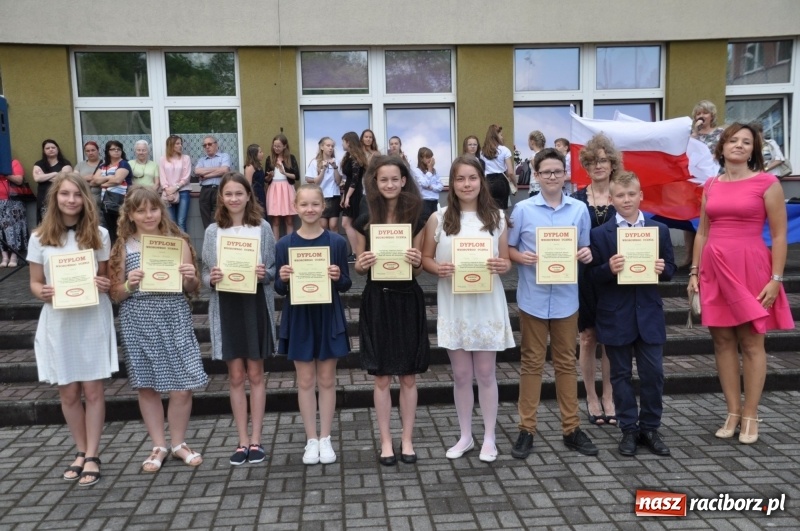 Zdjęcie w galerii na portalu naszraciborz.pl: Zakończenie roku szkolnego w SP18 – były świadectwa, nie było absolwentów wiadomości z regionu