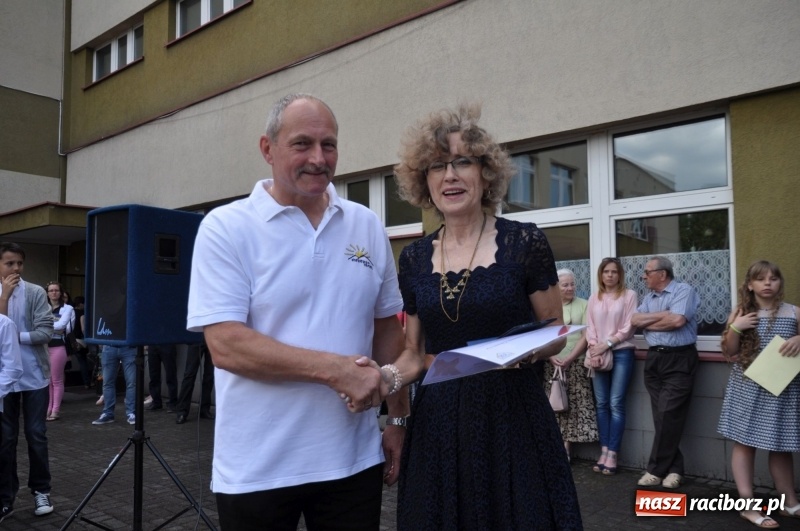 Zdjęcie w galerii na portalu naszraciborz.pl: Zakończenie roku szkolnego w SP18 – były świadectwa, nie było absolwentów wiadomości z regionu