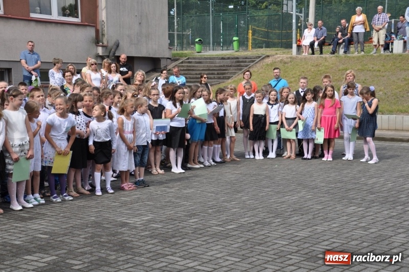 Zdjęcie w galerii na portalu naszraciborz.pl: Zakończenie roku szkolnego w SP18 – były świadectwa, nie było absolwentów wiadomości z regionu