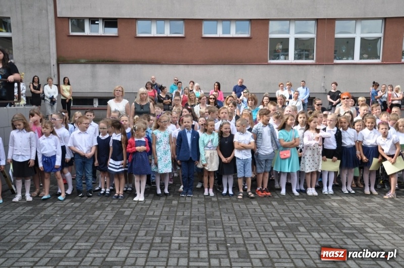 Zdjęcie w galerii na portalu naszraciborz.pl: Zakończenie roku szkolnego w SP18 – były świadectwa, nie było absolwentów wiadomości z regionu
