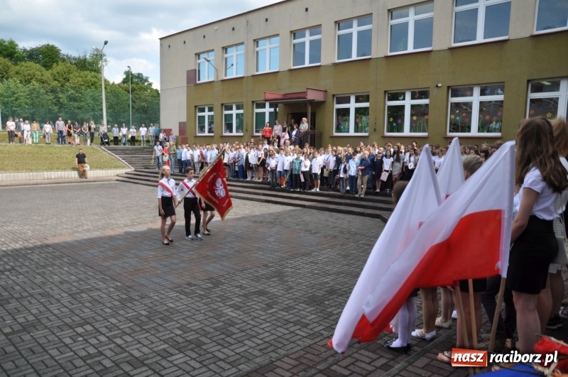 Zdjęcie w galerii na portalu naszraciborz.pl: Zakończenie roku szkolnego w SP18 – były świadectwa, nie było absolwentów wiadomości z regionu