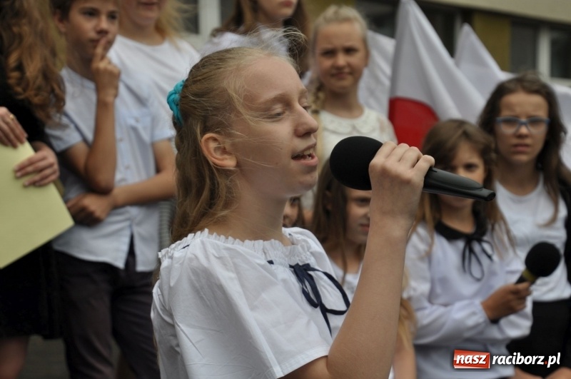 Zdjęcie w galerii na portalu naszraciborz.pl: Zakończenie roku szkolnego w SP18 – były świadectwa, nie było absolwentów wiadomości z regionu