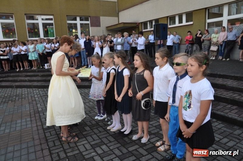 Zdjęcie w galerii na portalu naszraciborz.pl: Zakończenie roku szkolnego w SP18 – były świadectwa, nie było absolwentów wiadomości z regionu