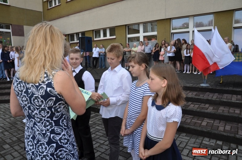 Zdjęcie w galerii na portalu naszraciborz.pl: Zakończenie roku szkolnego w SP18 – były świadectwa, nie było absolwentów wiadomości z regionu