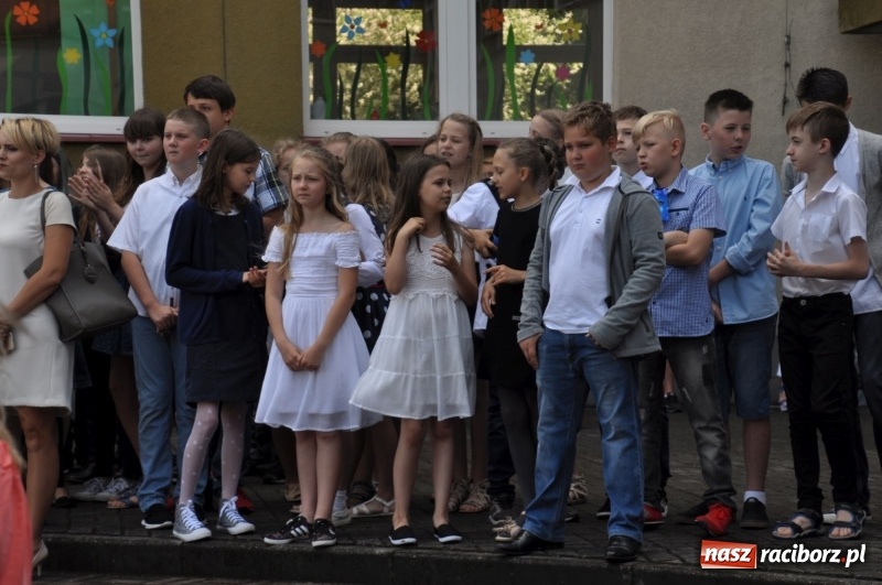 Zdjęcie w galerii na portalu naszraciborz.pl: Zakończenie roku szkolnego w SP18 – były świadectwa, nie było absolwentów wiadomości z regionu