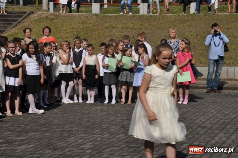 Zdjęcie w galerii na portalu naszraciborz.pl: Zakończenie roku szkolnego w SP18 – były świadectwa, nie było absolwentów wiadomości z regionu