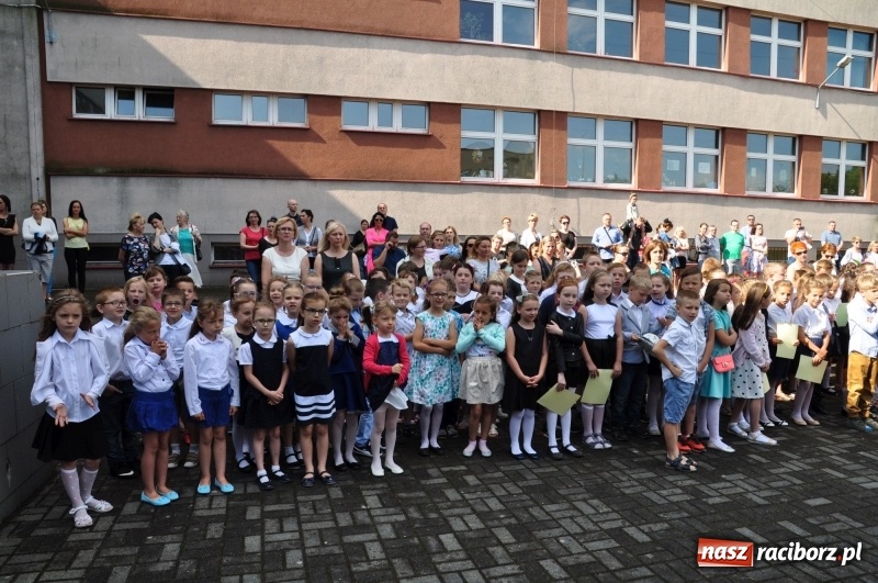 Zdjęcie w galerii na portalu naszraciborz.pl: Zakończenie roku szkolnego w SP18 – były świadectwa, nie było absolwentów wiadomości z regionu