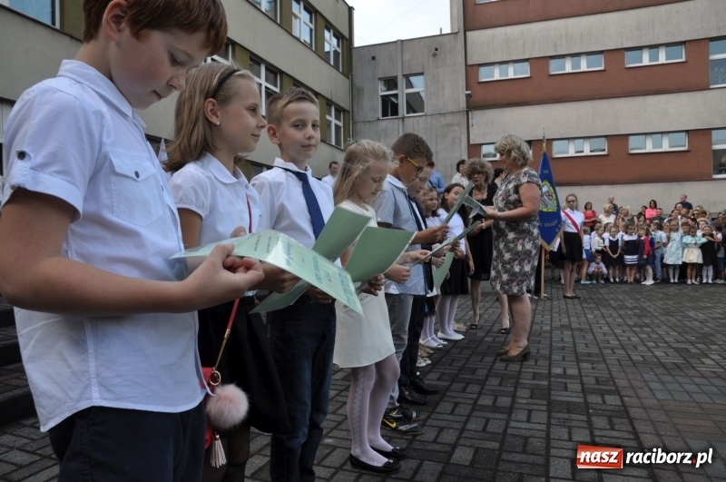 Zdjęcie w galerii na portalu naszraciborz.pl: Zakończenie roku szkolnego w SP18 – były świadectwa, nie było absolwentów wiadomości z regionu