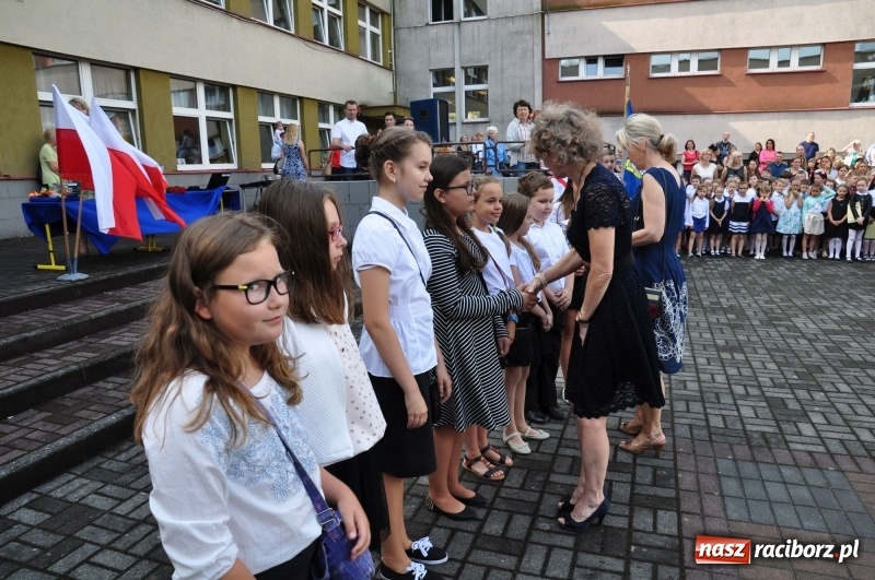 Zdjęcie w galerii na portalu naszraciborz.pl: Zakończenie roku szkolnego w SP18 – były świadectwa, nie było absolwentów wiadomości z regionu