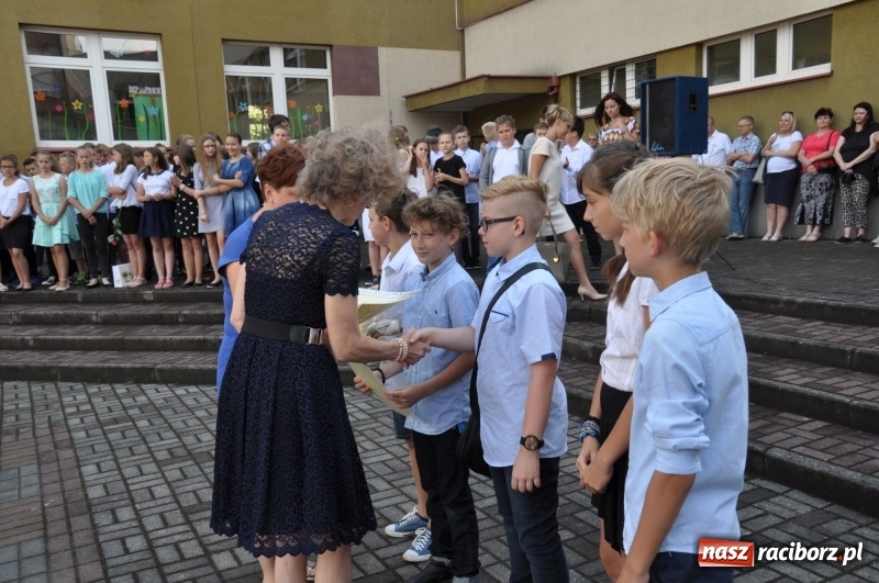 Zdjęcie w galerii na portalu naszraciborz.pl: Zakończenie roku szkolnego w SP18 – były świadectwa, nie było absolwentów wiadomości z regionu
