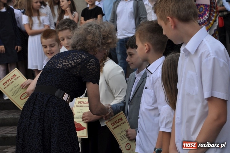 Zdjęcie w galerii na portalu naszraciborz.pl: Zakończenie roku szkolnego w SP18 – były świadectwa, nie było absolwentów wiadomości z regionu