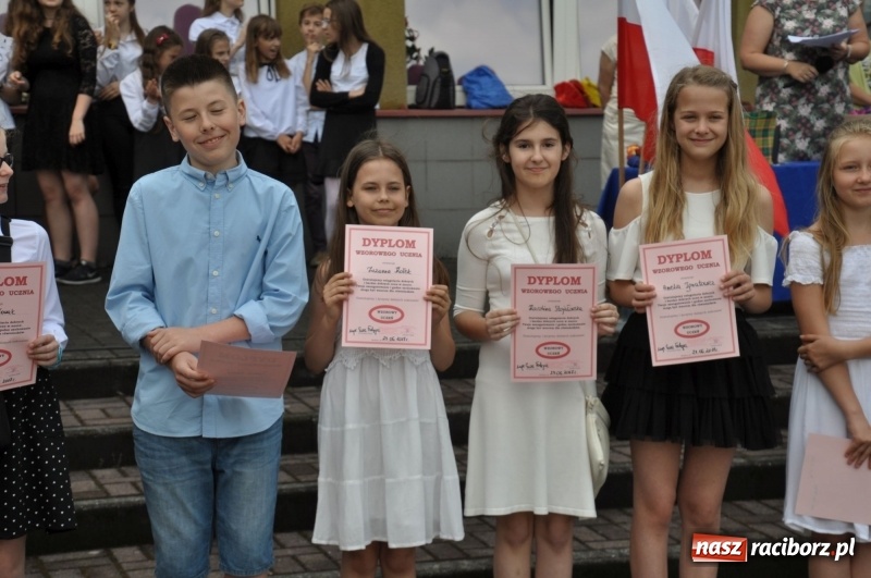 Zdjęcie w galerii na portalu naszraciborz.pl: Zakończenie roku szkolnego w SP18 – były świadectwa, nie było absolwentów wiadomości z regionu