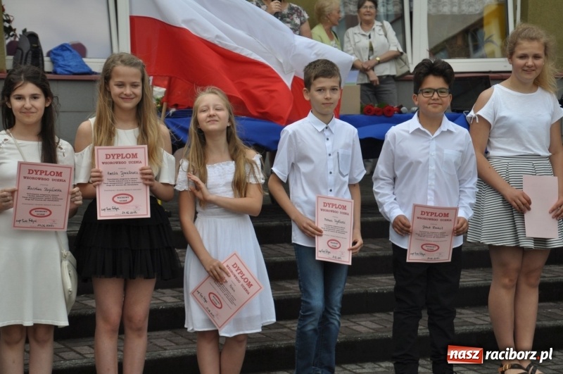 Zdjęcie w galerii na portalu naszraciborz.pl: Zakończenie roku szkolnego w SP18 – były świadectwa, nie było absolwentów wiadomości z regionu