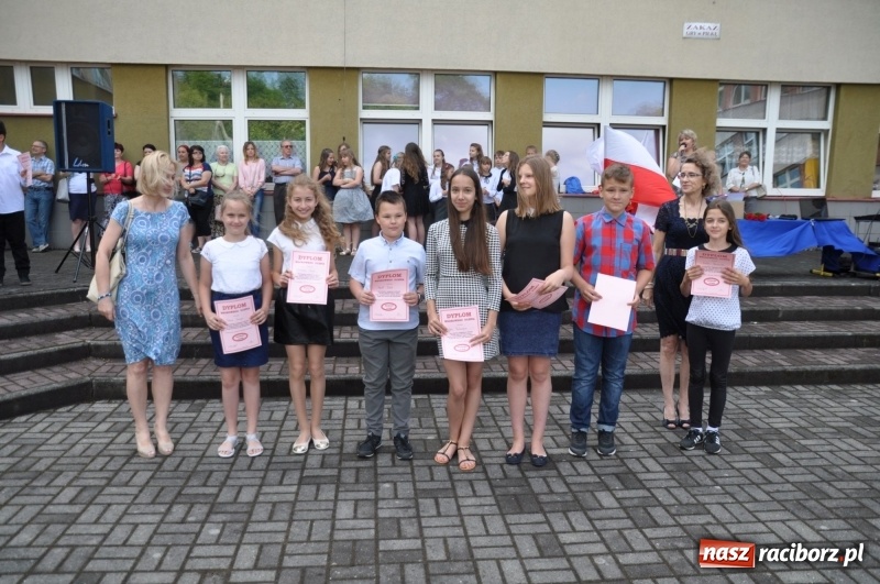 Zdjęcie w galerii na portalu naszraciborz.pl: Zakończenie roku szkolnego w SP18 – były świadectwa, nie było absolwentów wiadomości z regionu