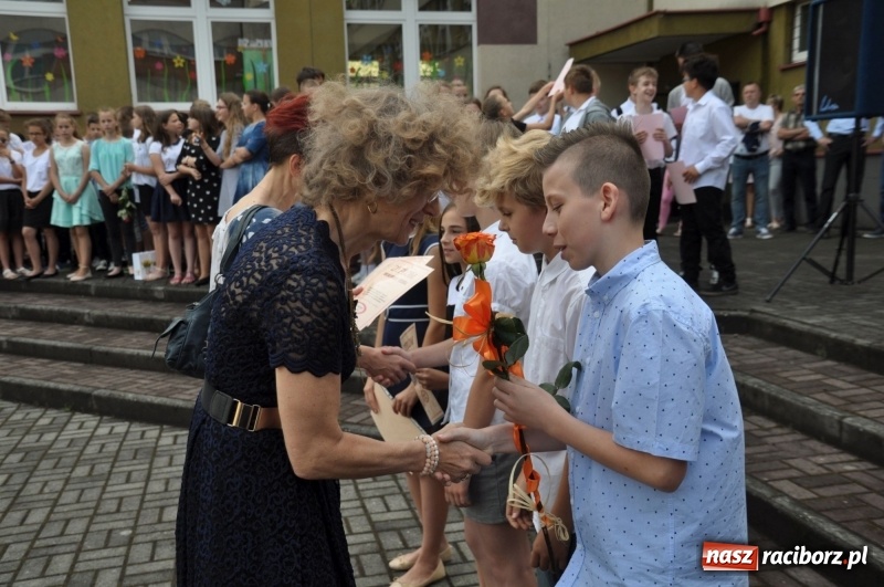 Zdjęcie w galerii na portalu naszraciborz.pl: Zakończenie roku szkolnego w SP18 – były świadectwa, nie było absolwentów wiadomości z regionu