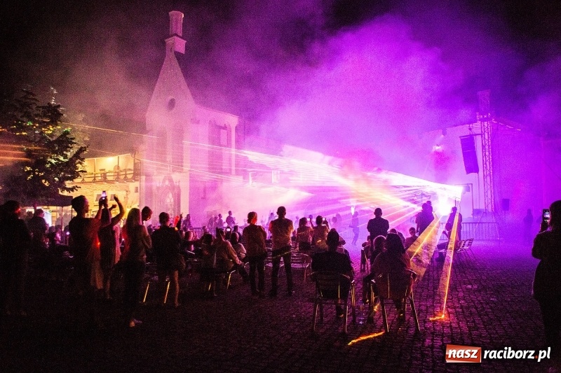 Zdjęcie w galerii na portalu naszraciborz.pl: Laserowe show na zamku piastowskim w Raciborzu  wiadomości z regionu